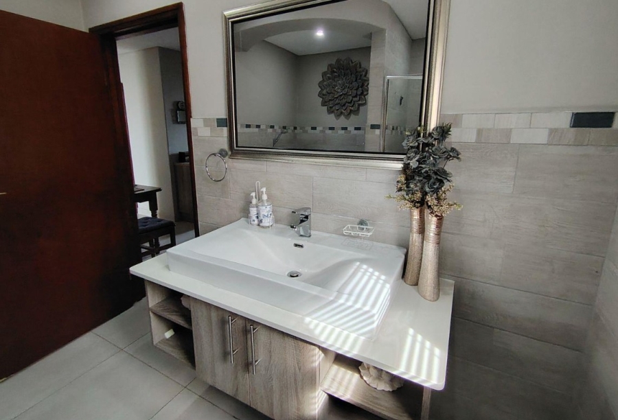 To Let 2 Bedroom Property for Rent in Monte Christo Western Cape